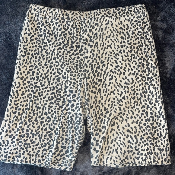 Cheetah Print Bike Shorts - Picture 1 of 2